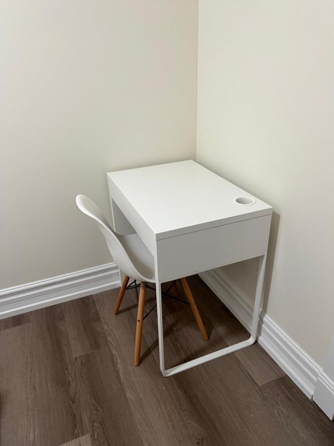 Private Suite 1 Bed 1 Bath 15 Mins Yvr And Downtown 舒适安静 Ванкувер Екстер'єр фото